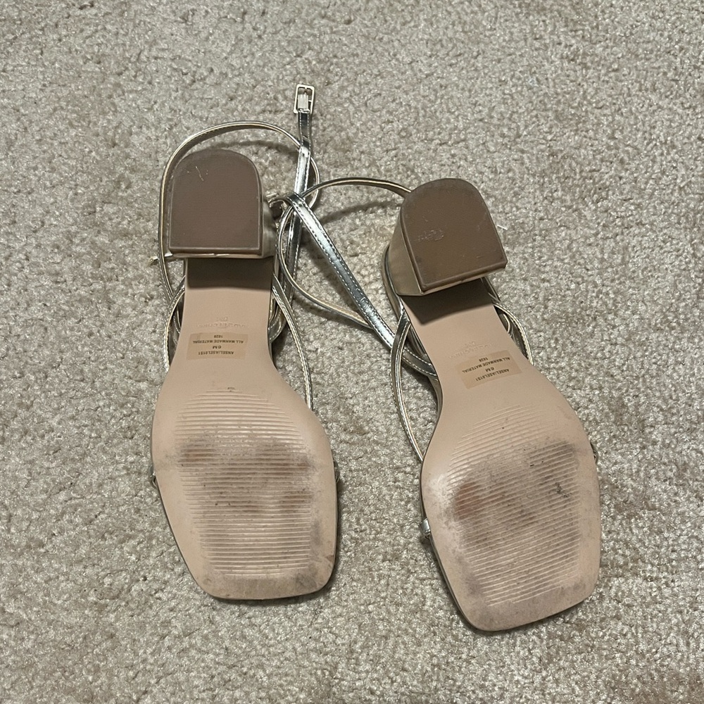 Steve Madden | Metallic Gold “Alaina”Heels - Picture 8 of 9